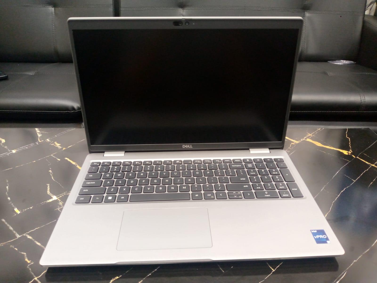 LATITUDE 5540 | Core i7-1370P | 32GB | 1TB SSD