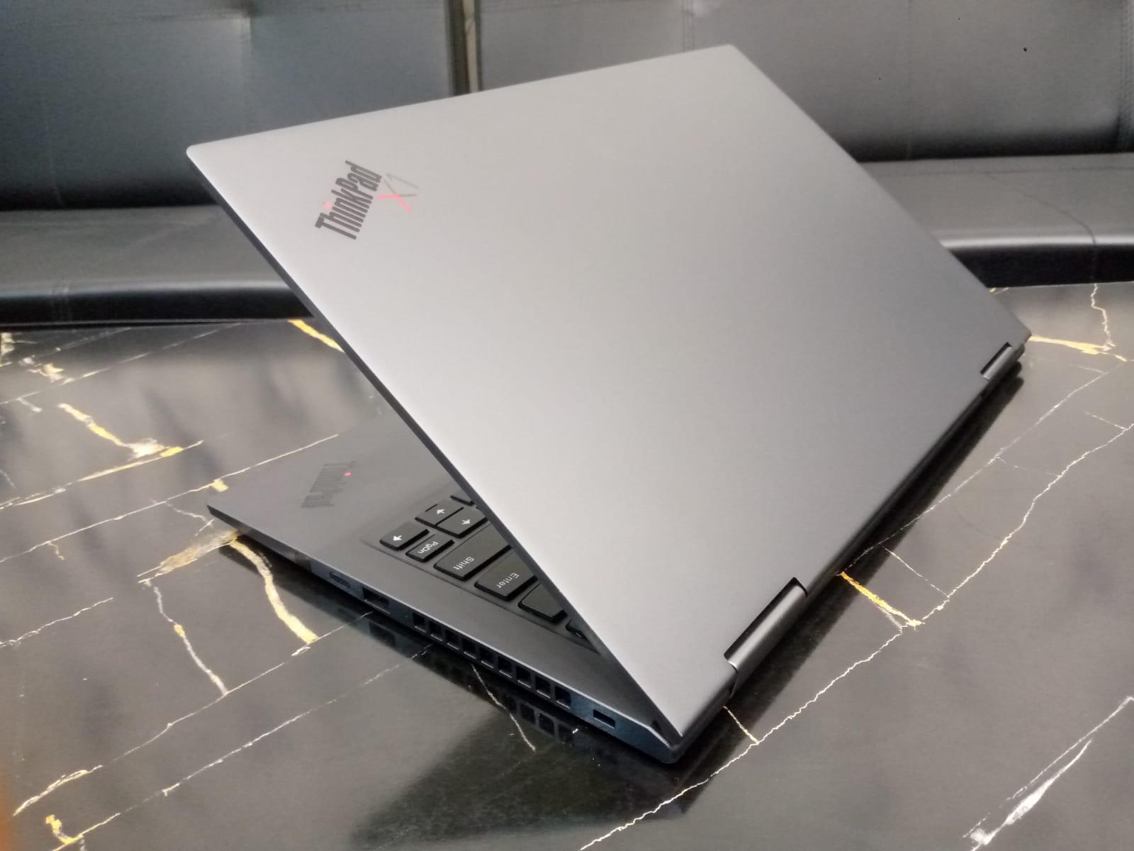 Lenovo ThinkPad  X1 Yoga (5 th Gen) |Core i7 i7 -10510U 1.8 GHz |8 GB RAM|256 GB SSD